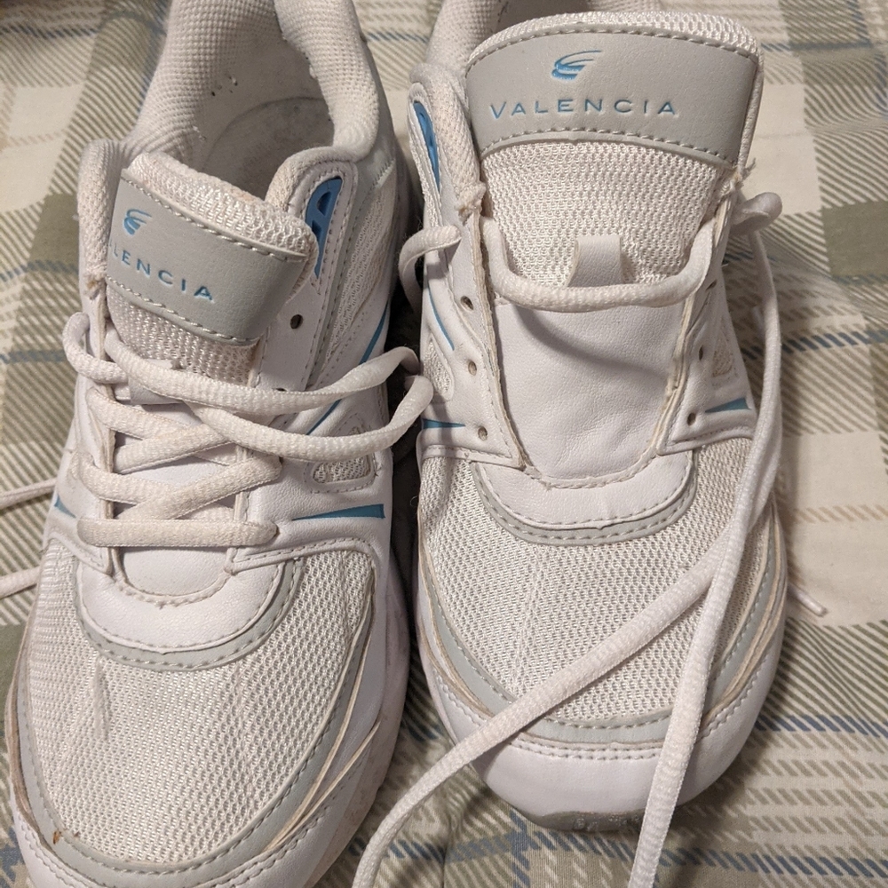 **SOLD**Spira Women's Valencia WaveSpring White Shoes Sz 7